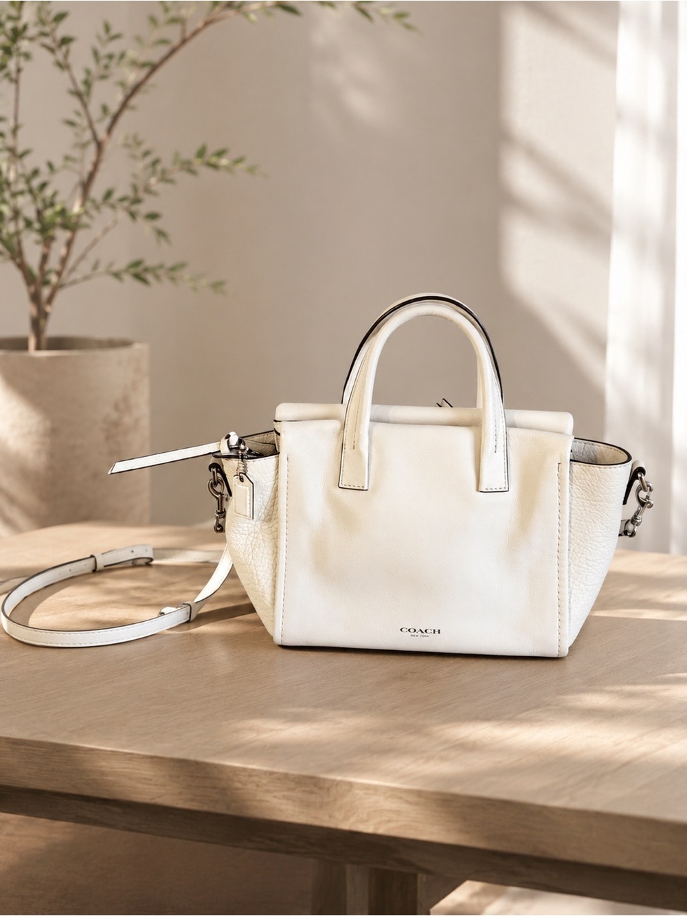 Coach White Pebbled Leather Bleecker Mini Riley Satchel Crossbody – Like New